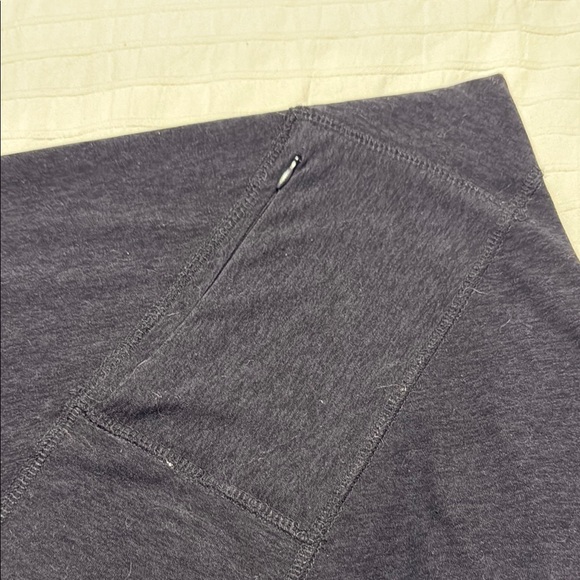 Oiselle Lux Blanket Scarf - Picture 2 of 3